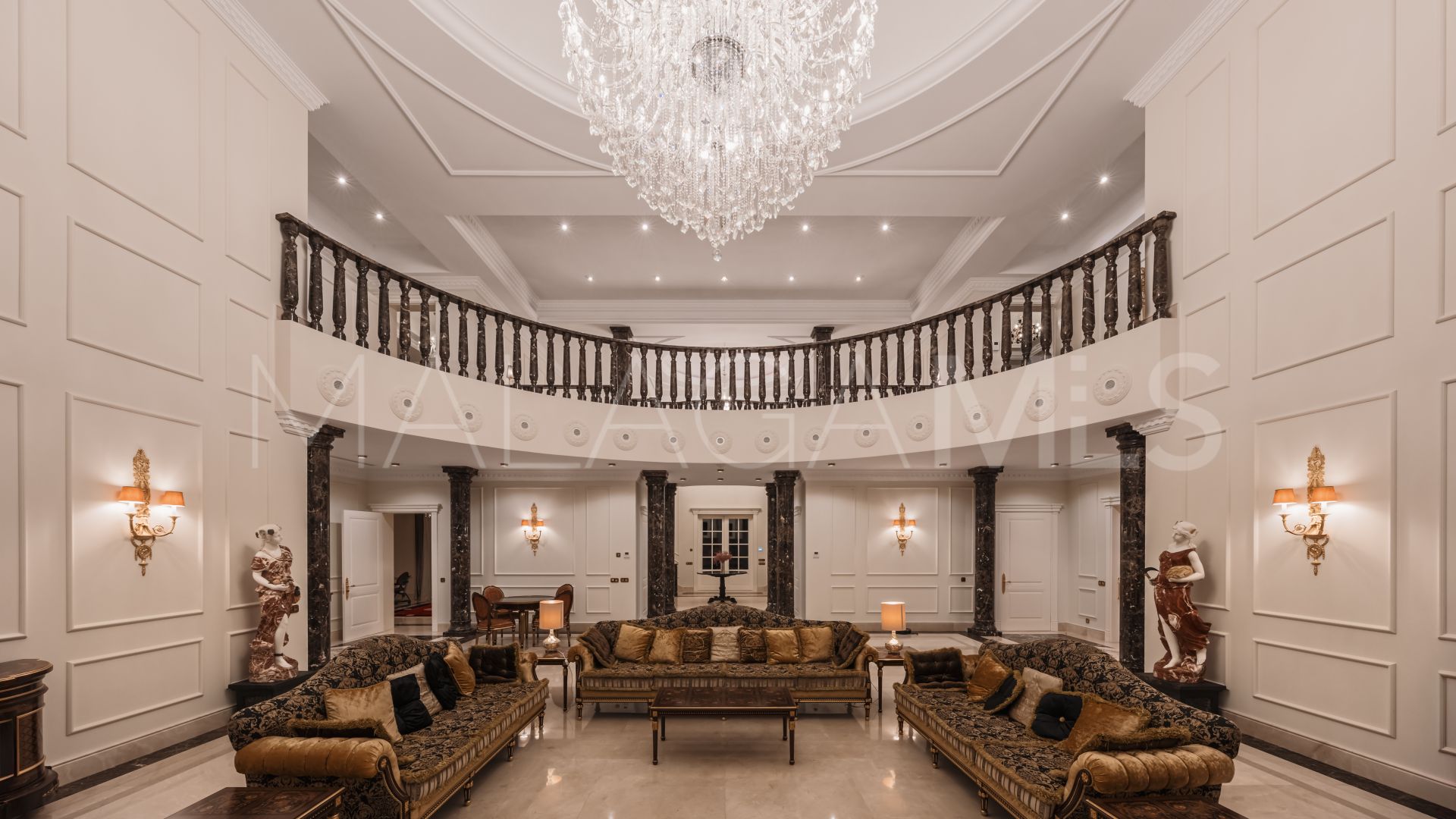 Villa for sale in Sierra Blanca