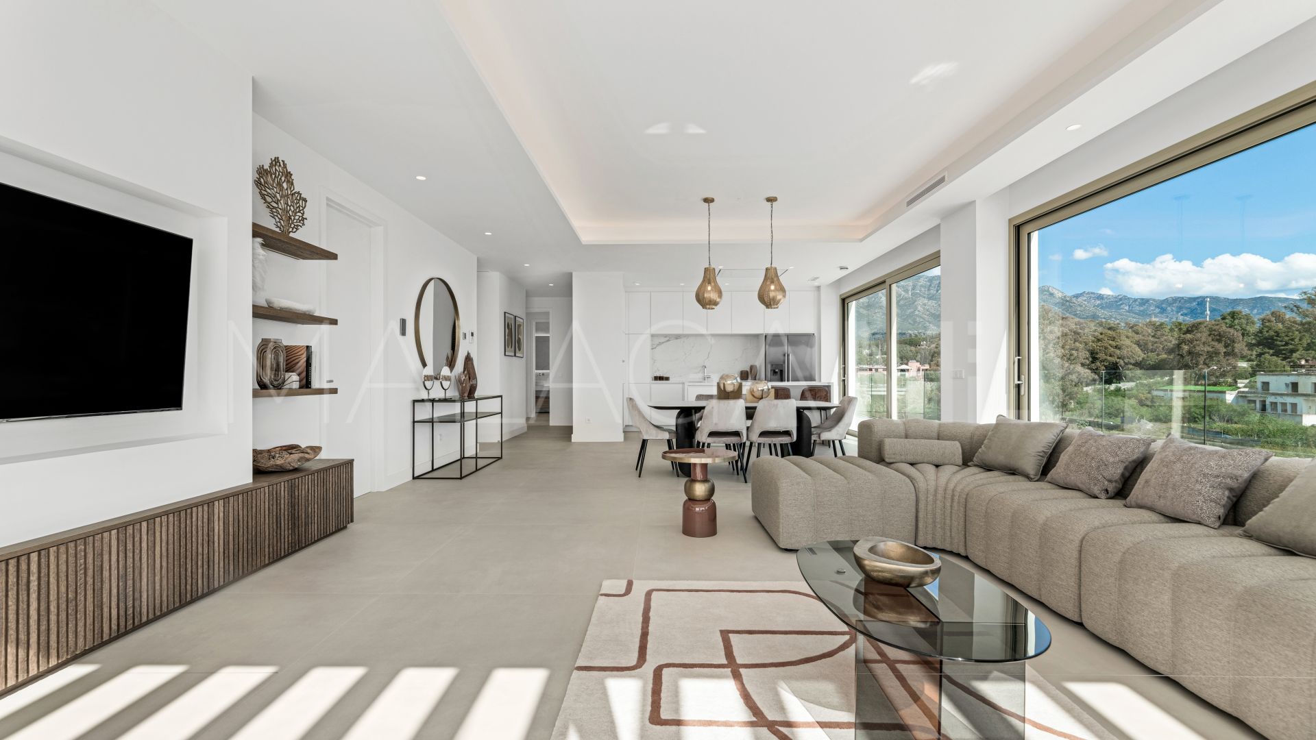 Zweistöckiges penthouse for sale in Marbella Goldene Meile