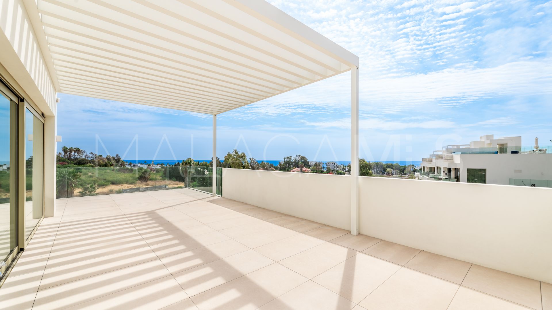 Zweistöckiges penthouse for sale in Marbella Goldene Meile