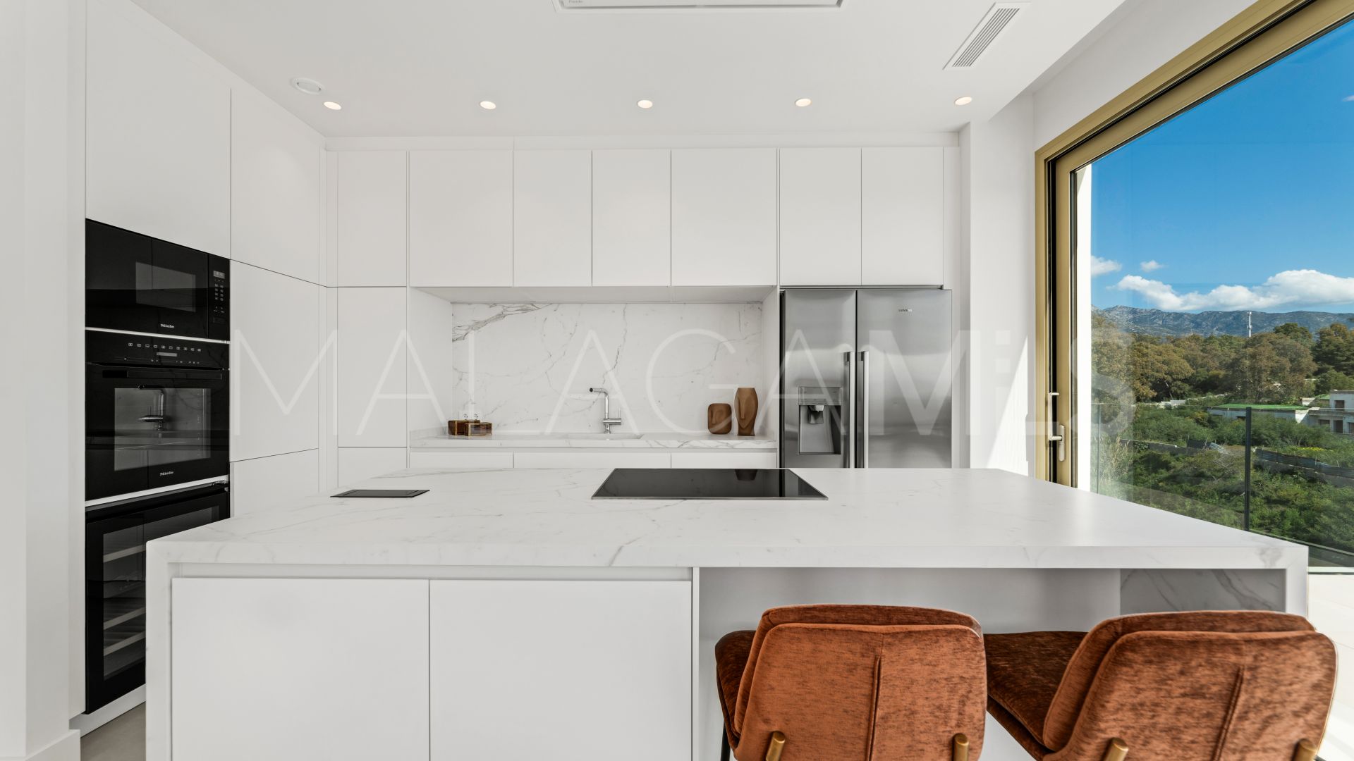 Zweistöckiges penthouse for sale in Marbella Goldene Meile
