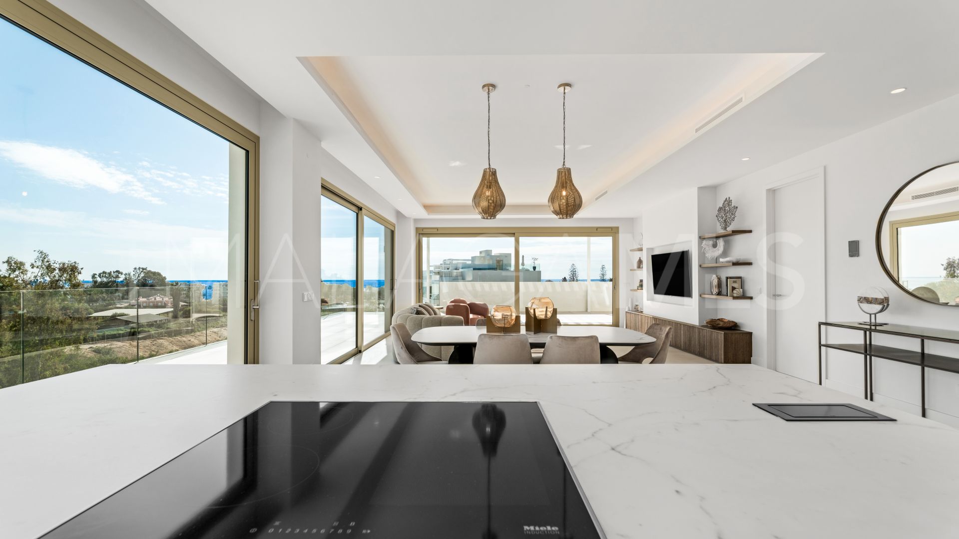 Zweistöckiges penthouse for sale in Marbella Goldene Meile