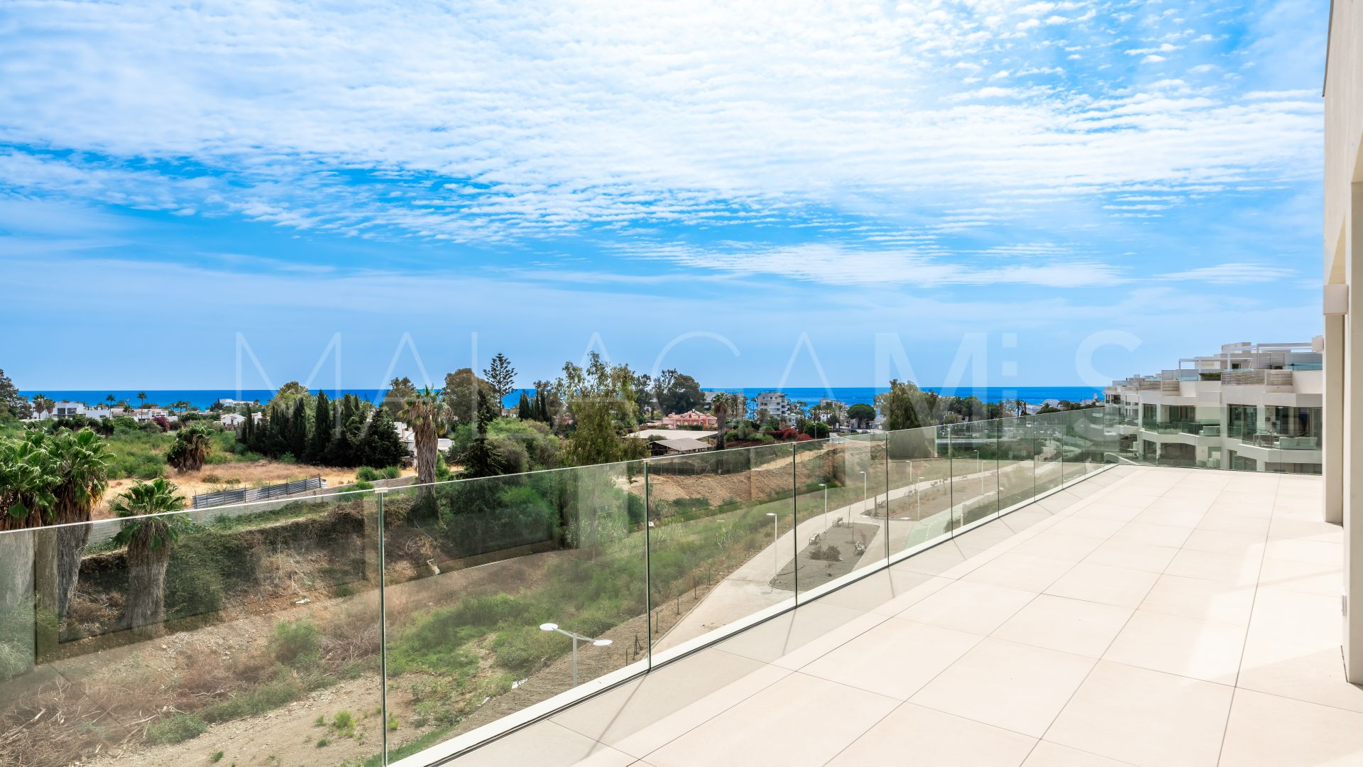 Zweistöckiges penthouse for sale in Marbella Goldene Meile