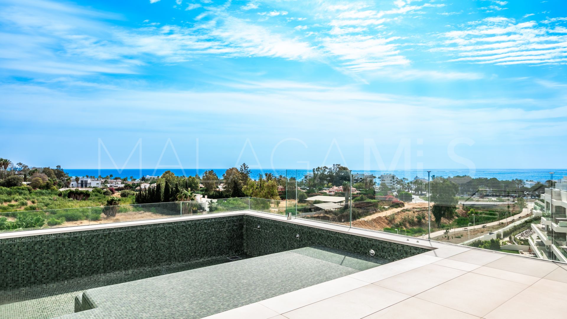Zweistöckiges penthouse for sale in Marbella Goldene Meile