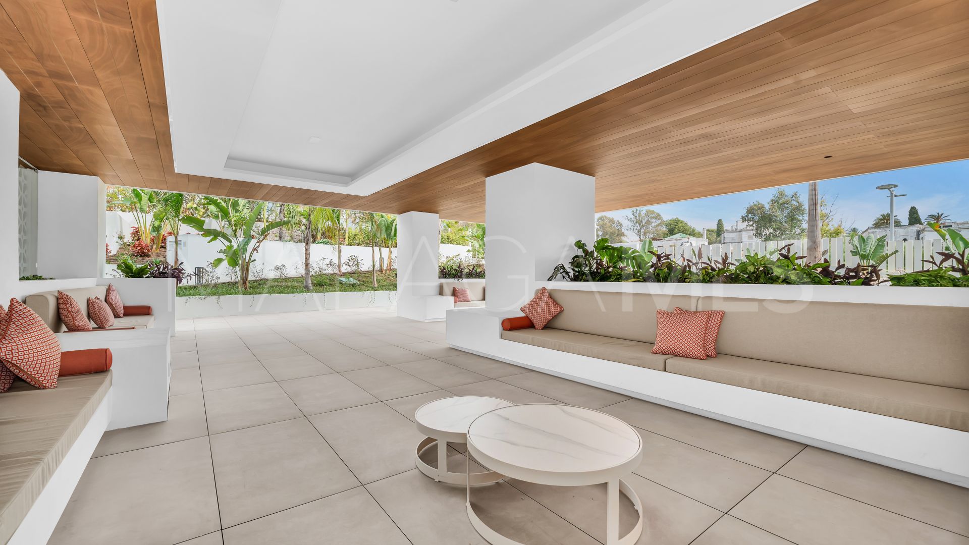 Zweistöckiges penthouse for sale in Marbella Goldene Meile