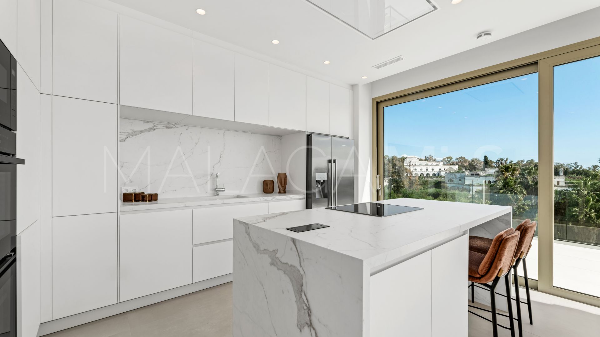 Zweistöckiges penthouse for sale in Marbella Goldene Meile