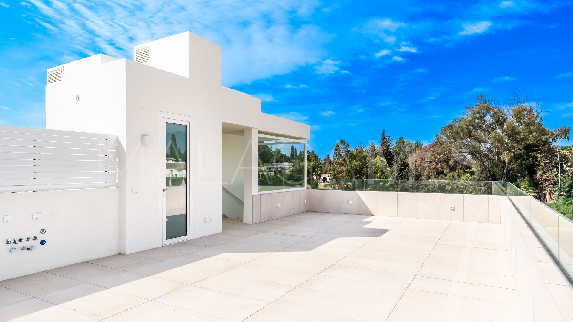 Zweistöckiges penthouse for sale in Marbella Goldene Meile