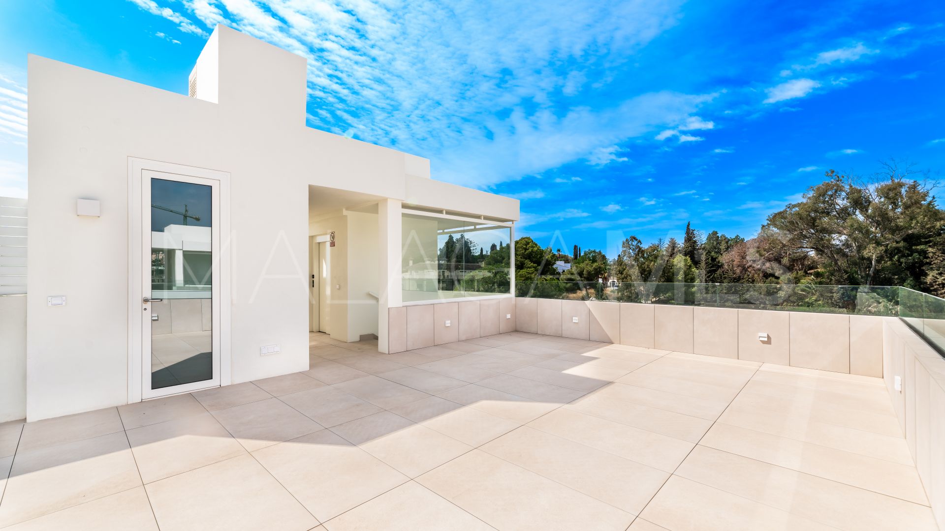 Zweistöckiges penthouse for sale in Marbella Goldene Meile