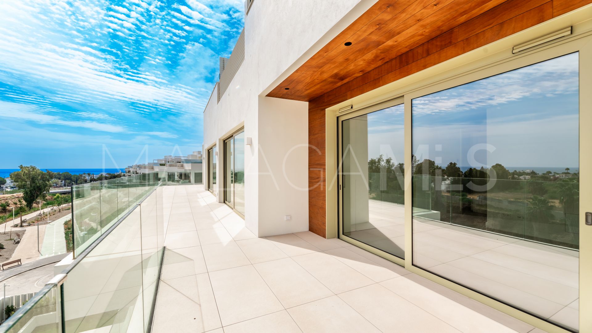 Zweistöckiges penthouse for sale in Marbella Goldene Meile