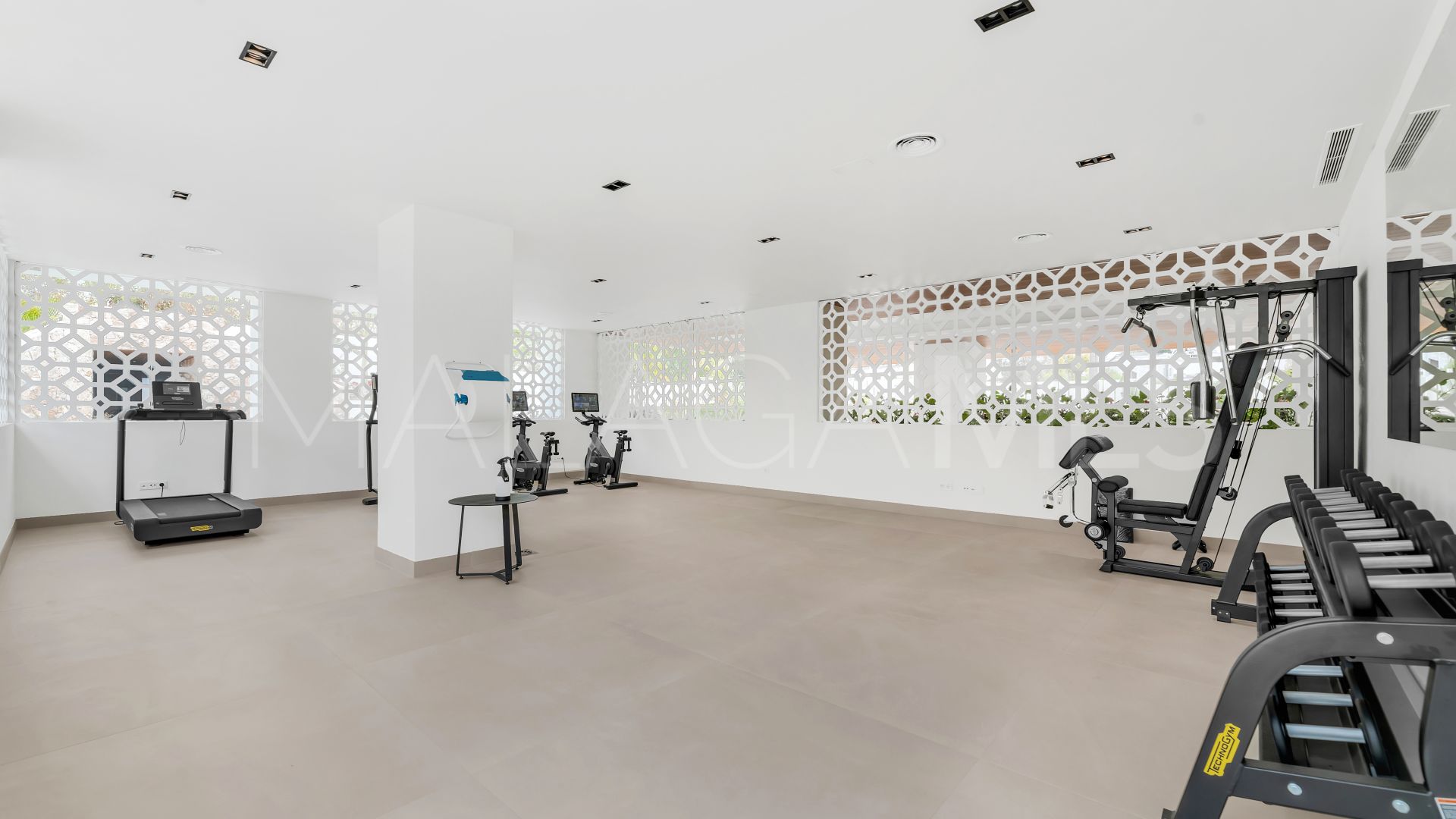 Zweistöckiges penthouse for sale in Marbella Goldene Meile