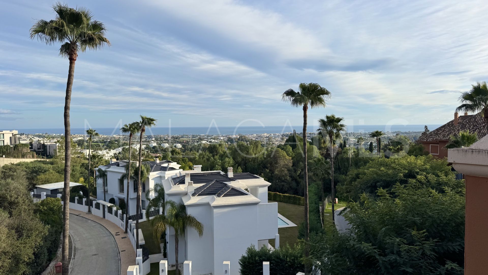 Se vende atico duplex with 3 bedrooms in Monte Halcones