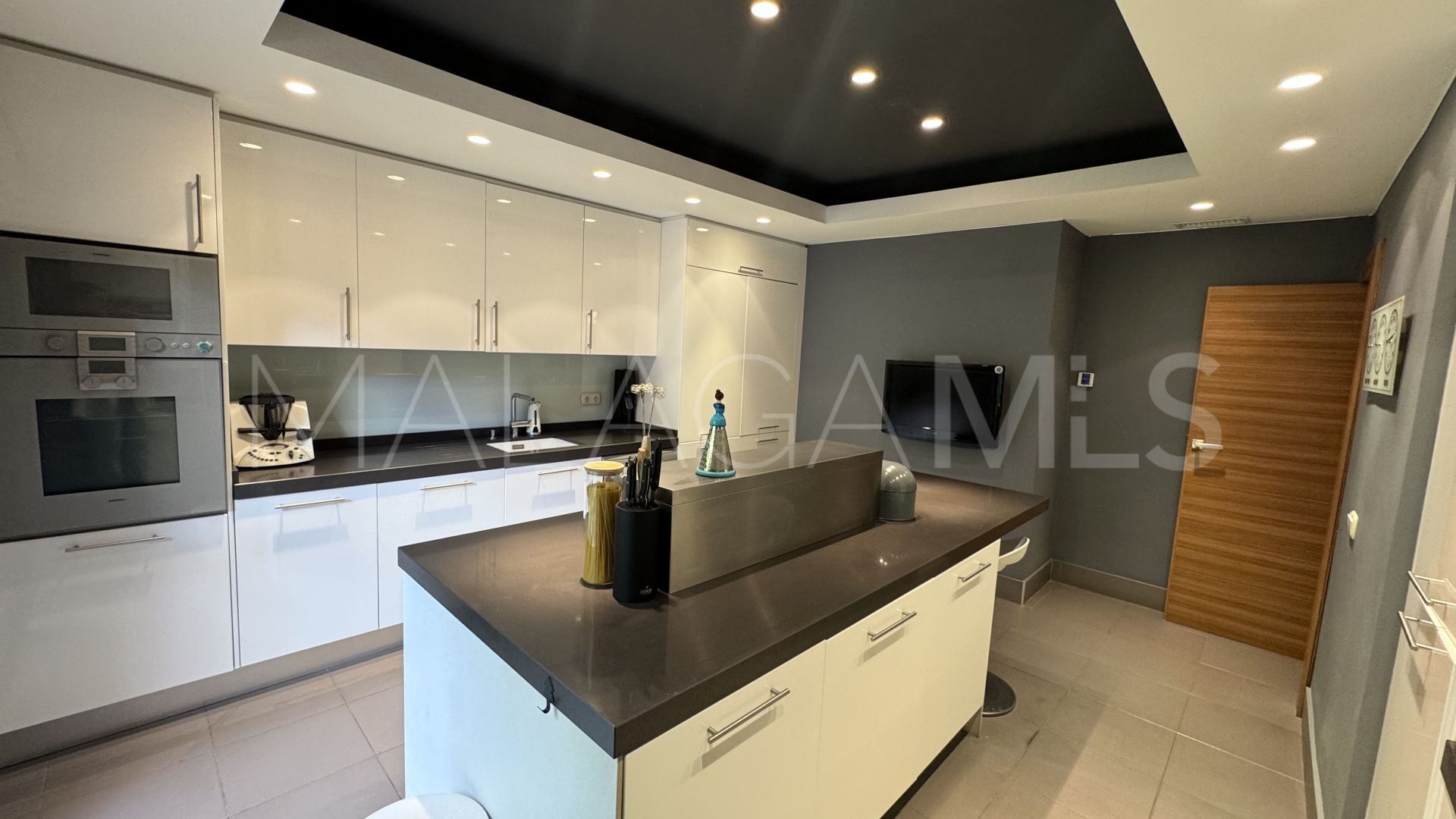 Se vende atico duplex with 3 bedrooms in Monte Halcones