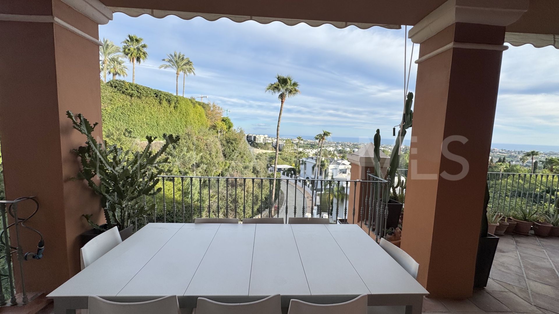 Se vende atico duplex with 3 bedrooms in Monte Halcones