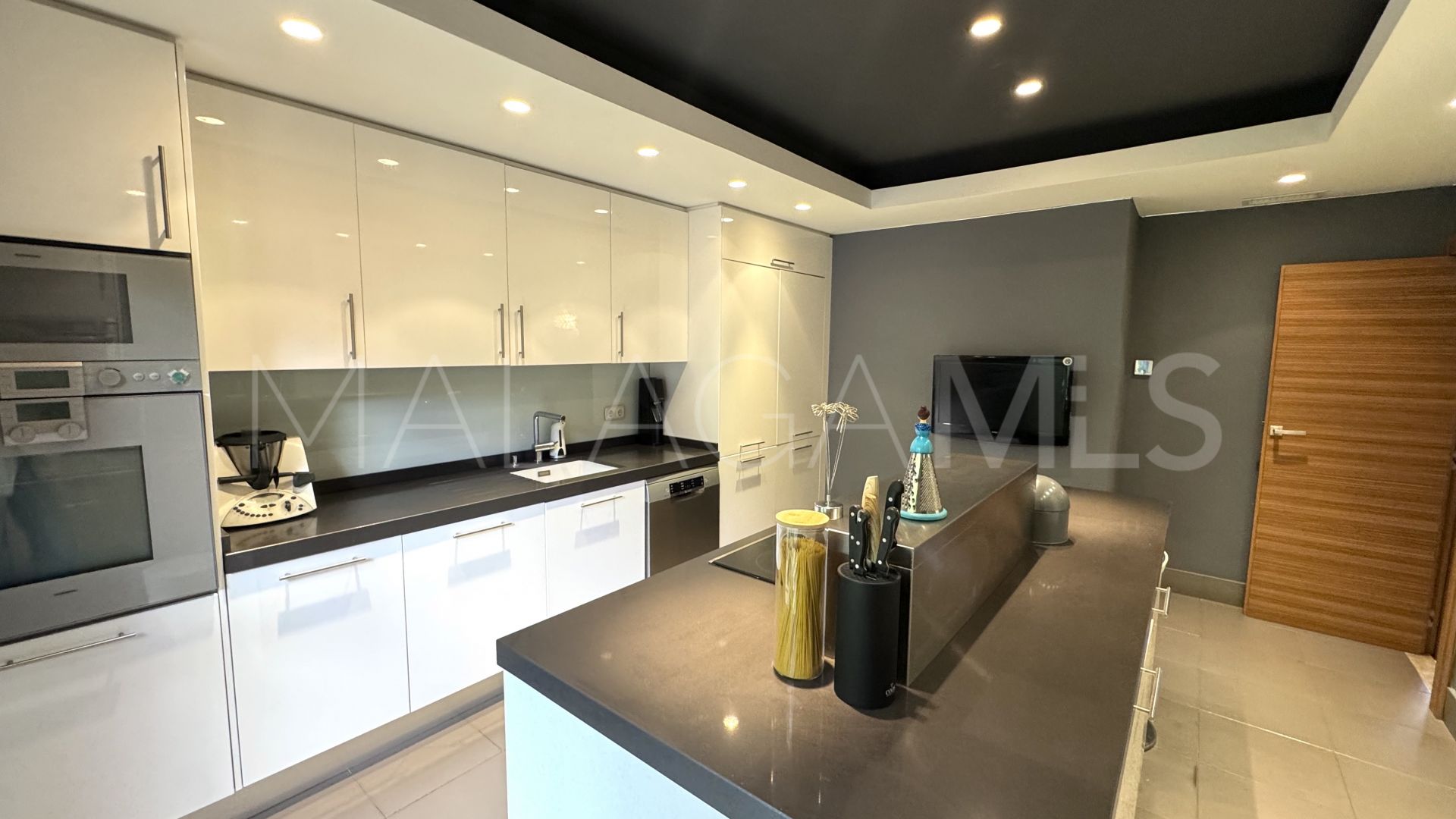 Se vende atico duplex with 3 bedrooms in Monte Halcones