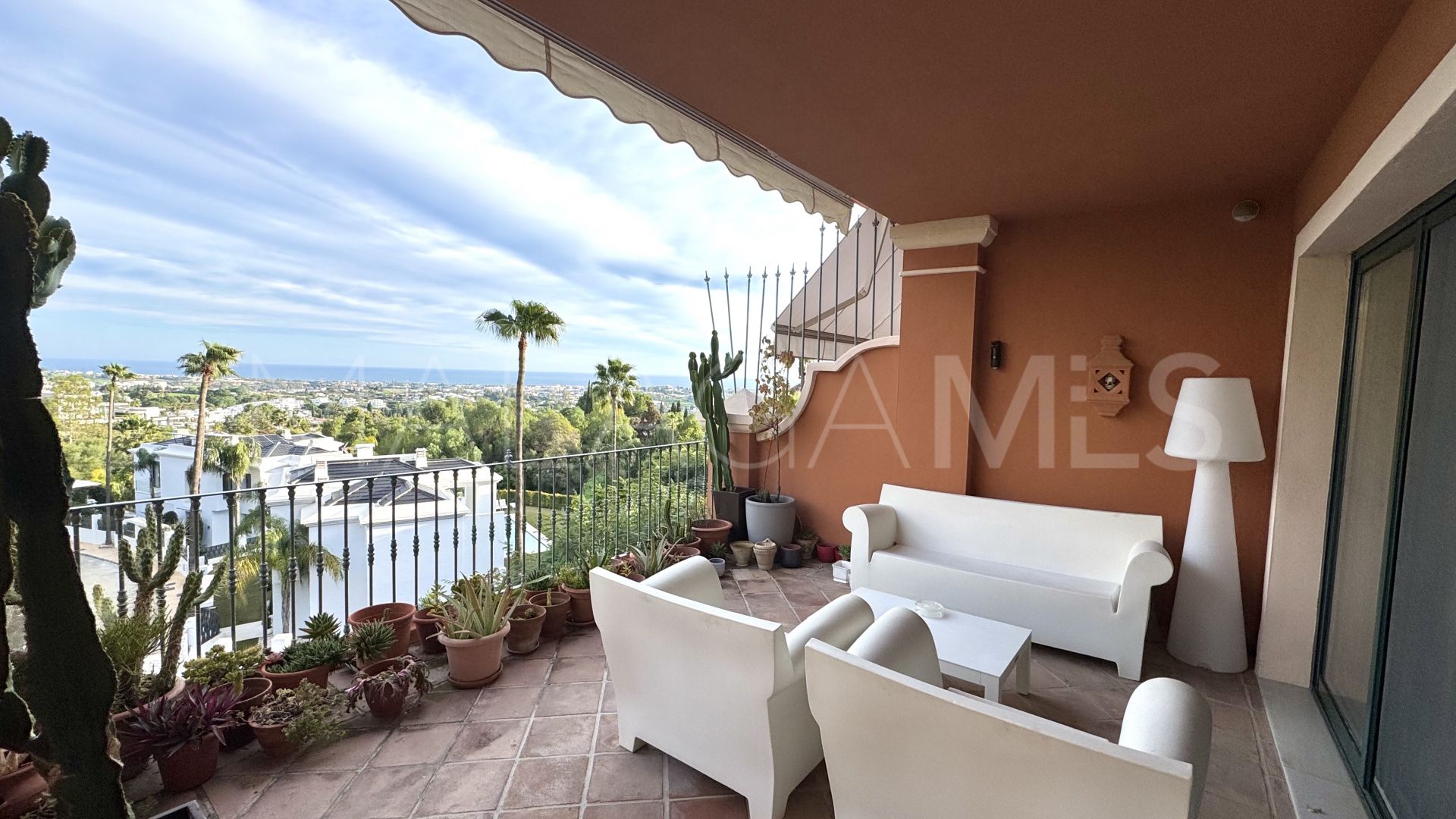 Se vende atico duplex with 3 bedrooms in Monte Halcones