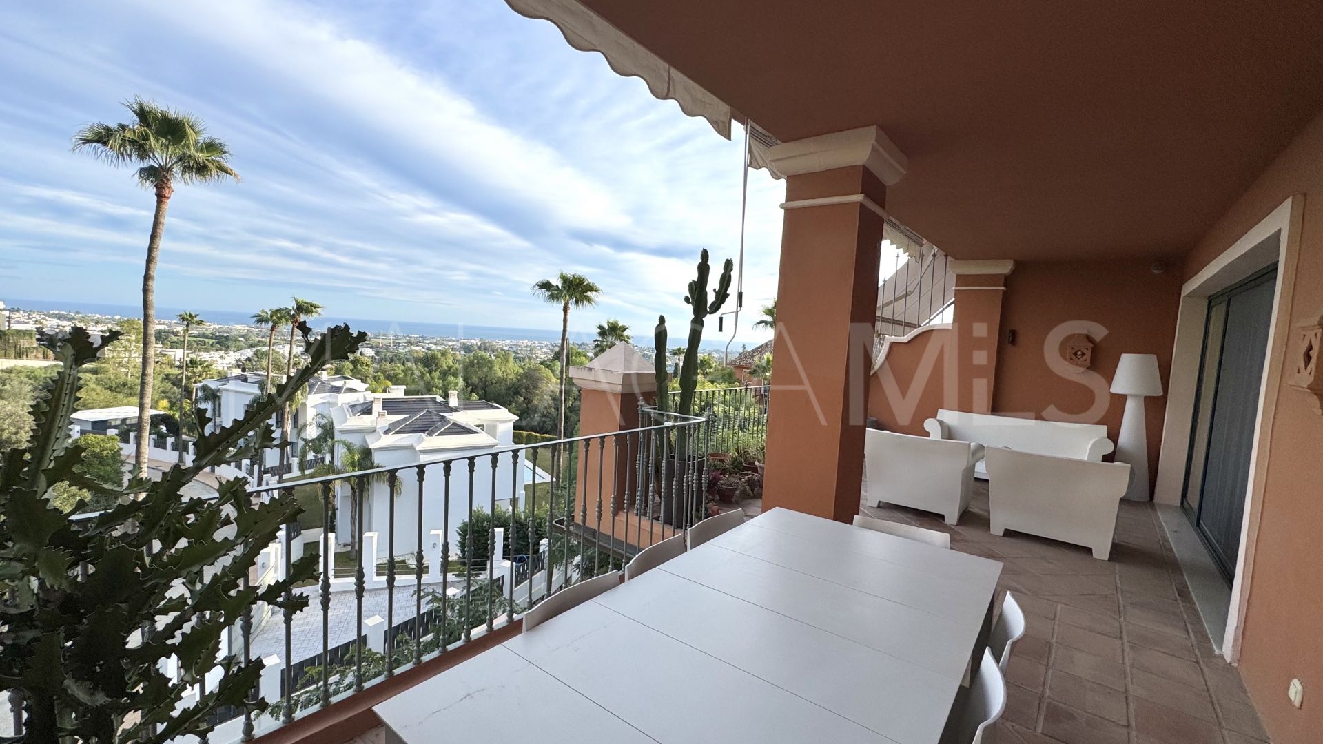 Se vende atico duplex with 3 bedrooms in Monte Halcones