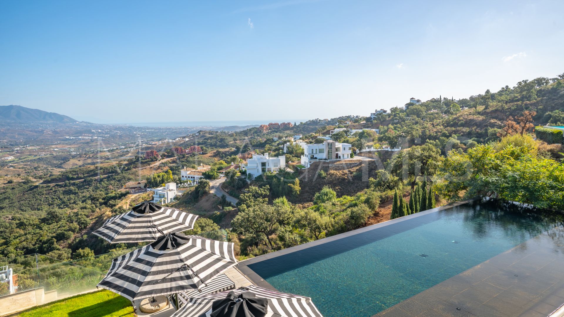 La Mairena, villa for sale