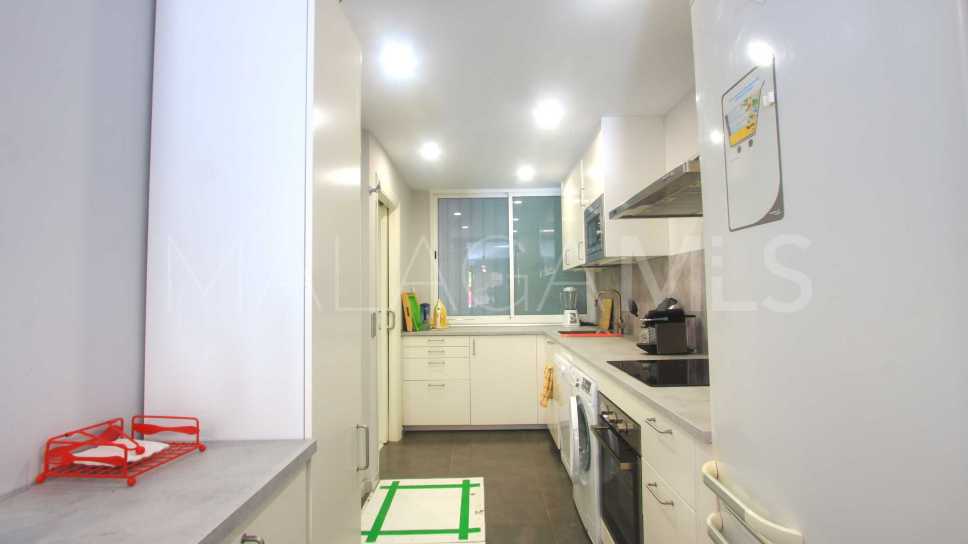 Markplanslägenhet for sale in Elviria