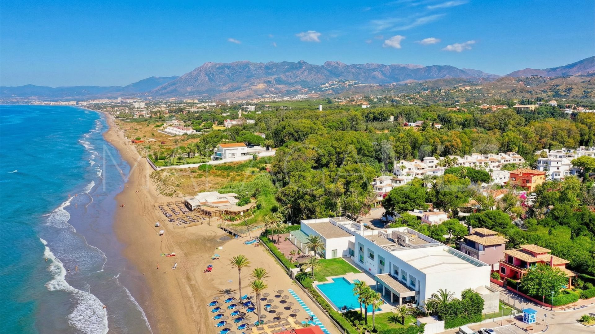 Markplanslägenhet for sale in Elviria