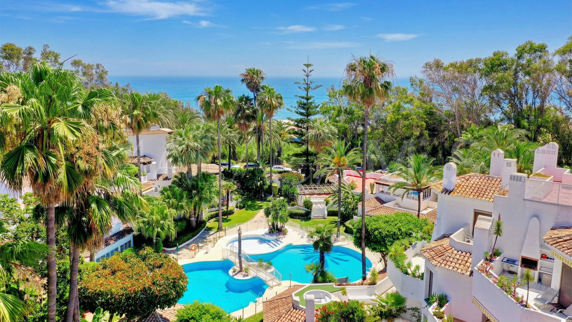 Markplanslägenhet for sale in Elviria