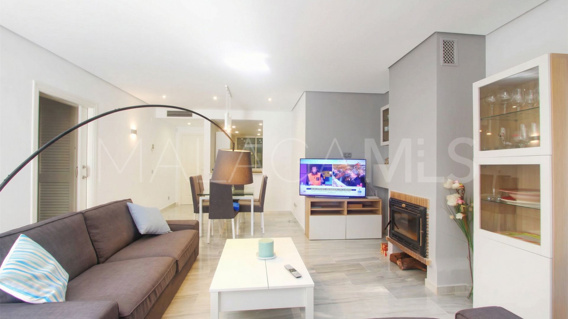 Markplanslägenhet for sale in Elviria