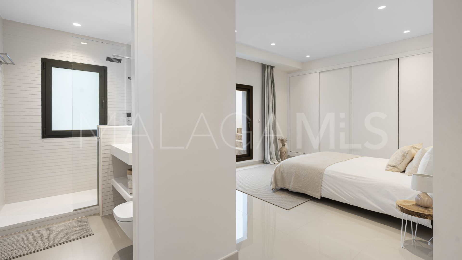 Villa for sale in El Herrojo