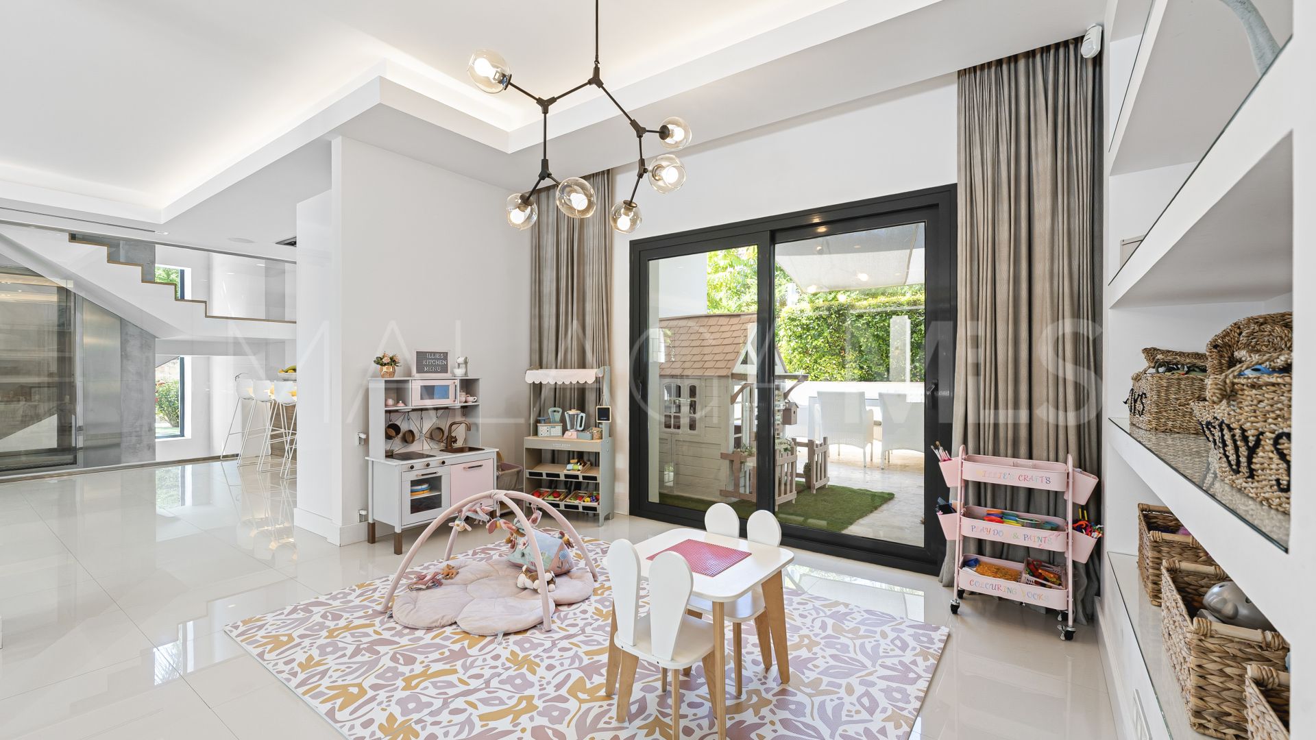 Villa for sale in El Herrojo