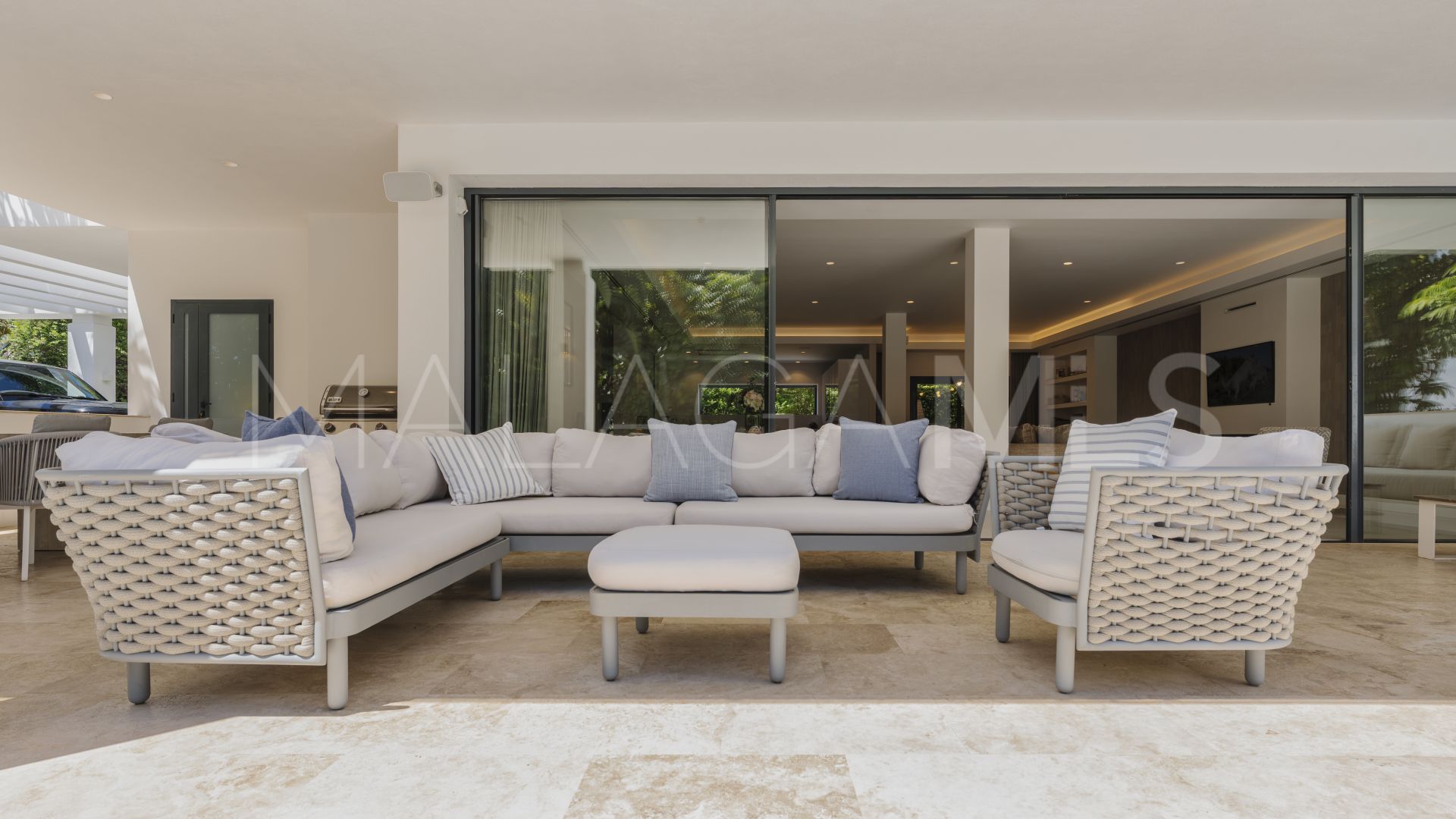 Villa for sale in El Herrojo