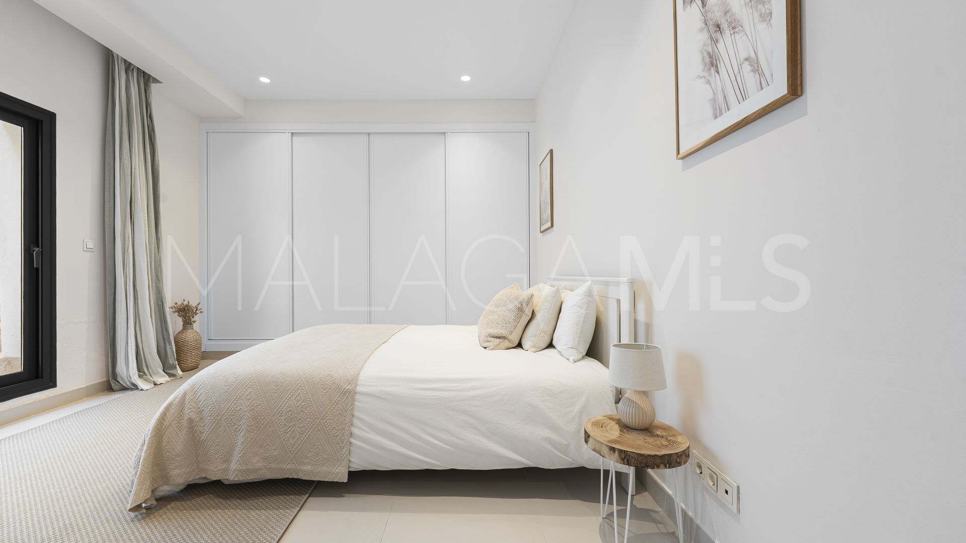Villa for sale in El Herrojo