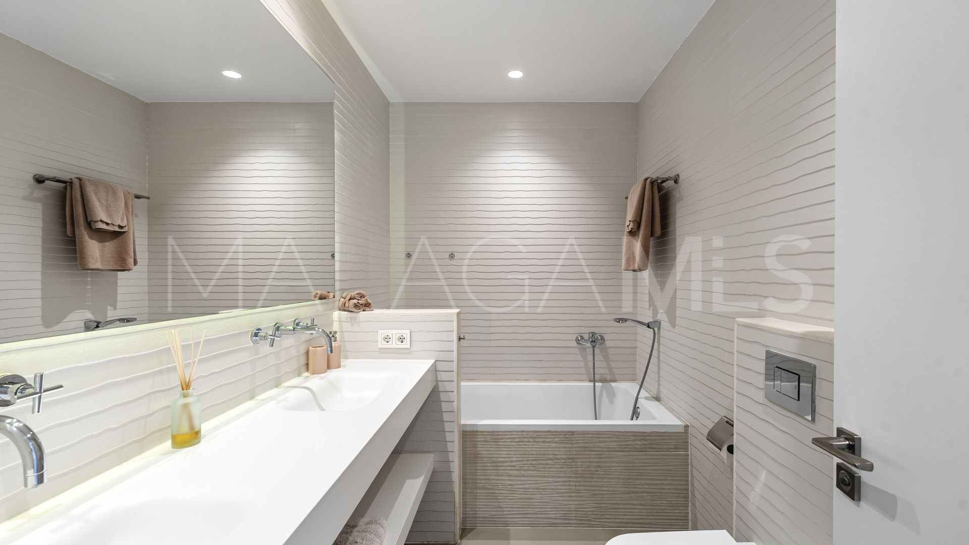 Villa for sale in El Herrojo