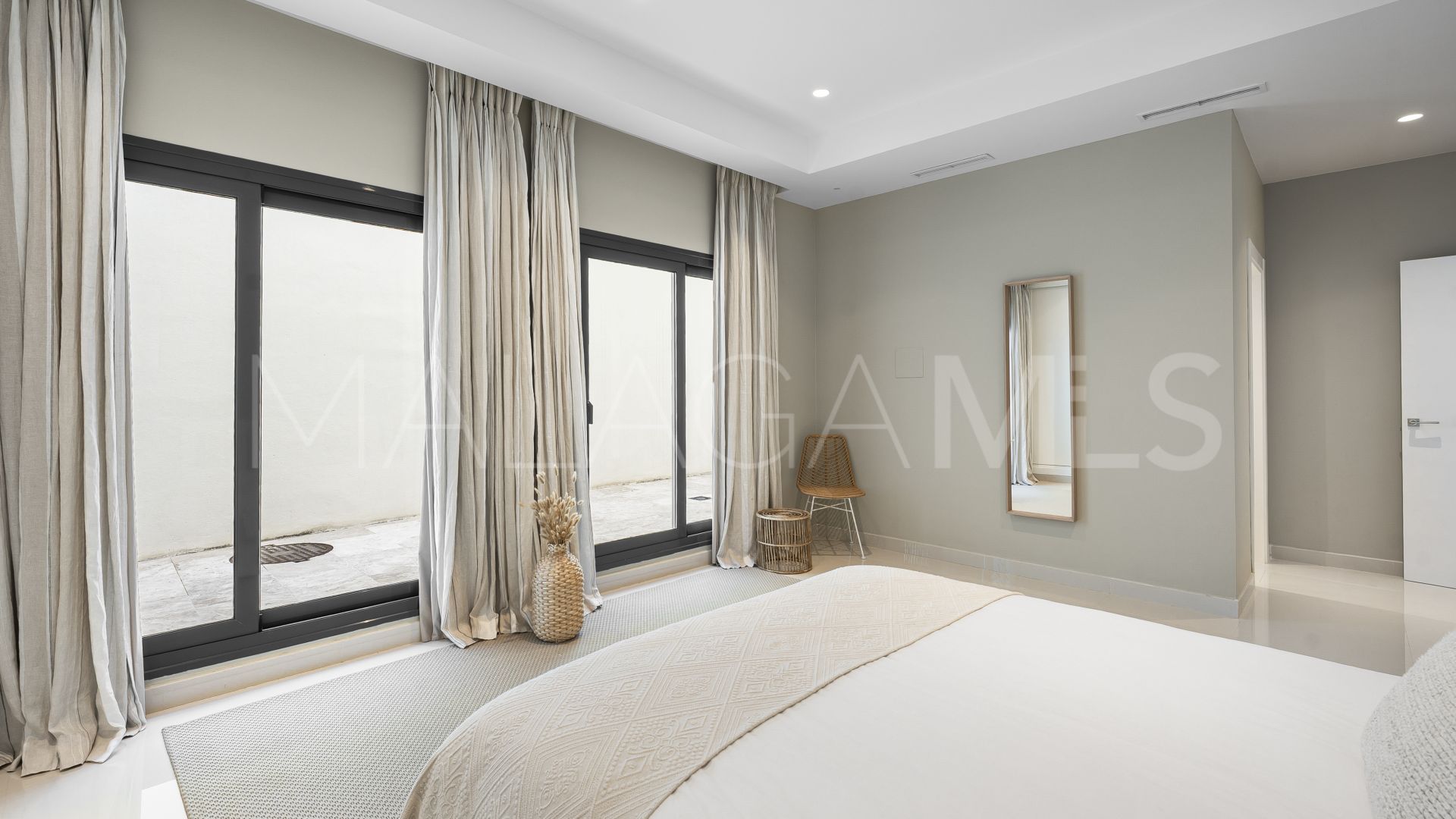 Villa for sale in El Herrojo