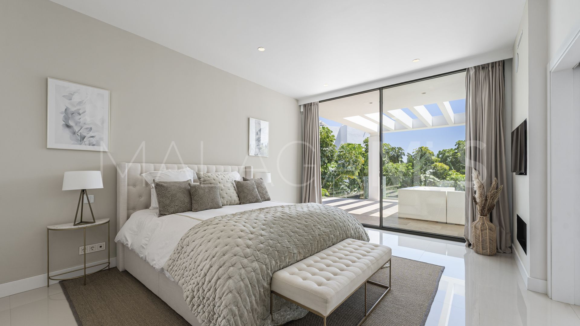 Villa for sale in El Herrojo