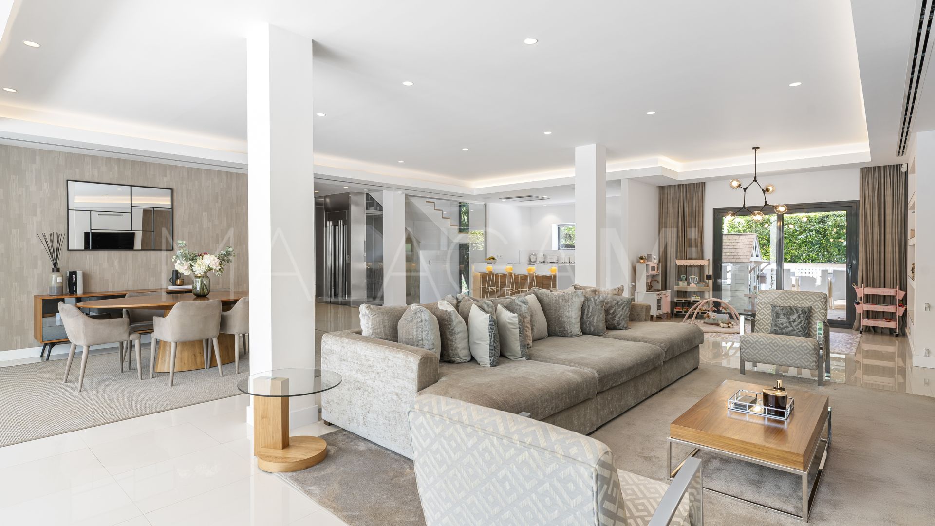 Villa for sale in El Herrojo