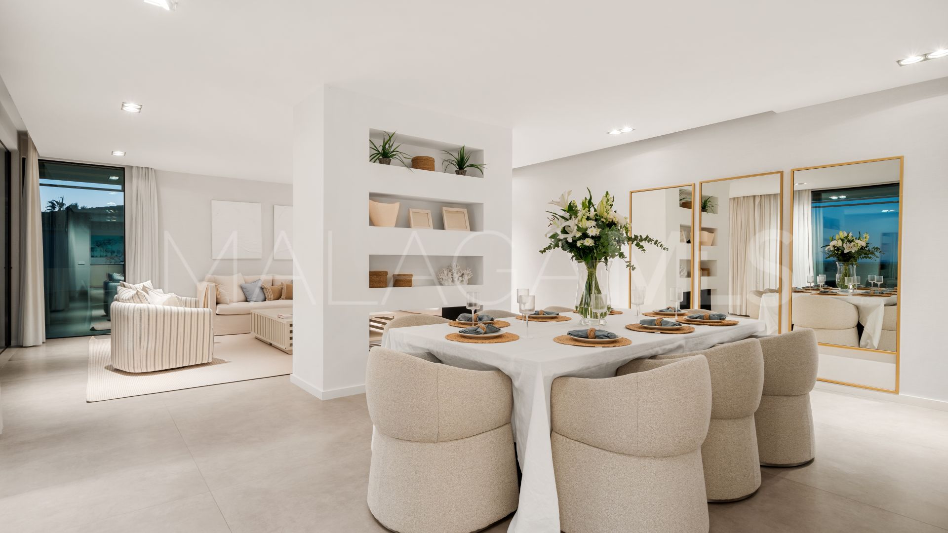 Villa for sale in New Golden Mile