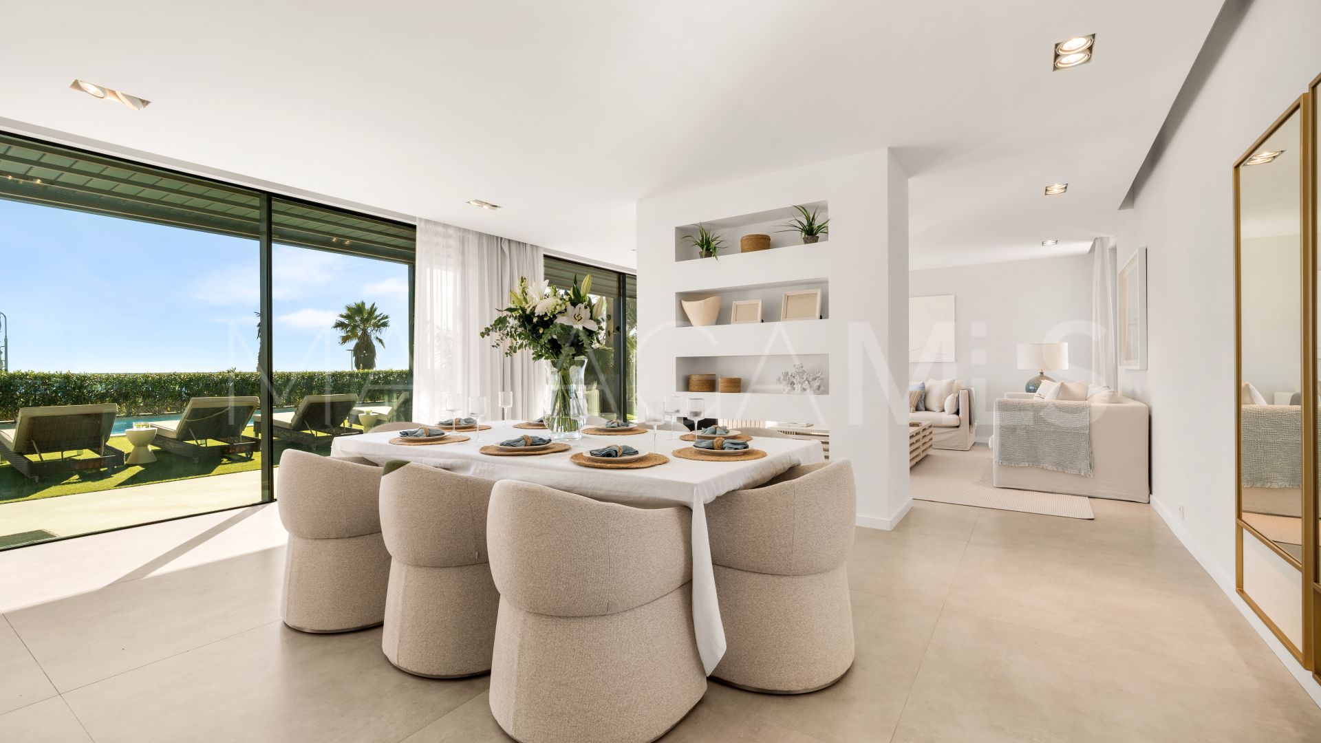 Villa for sale in New Golden Mile