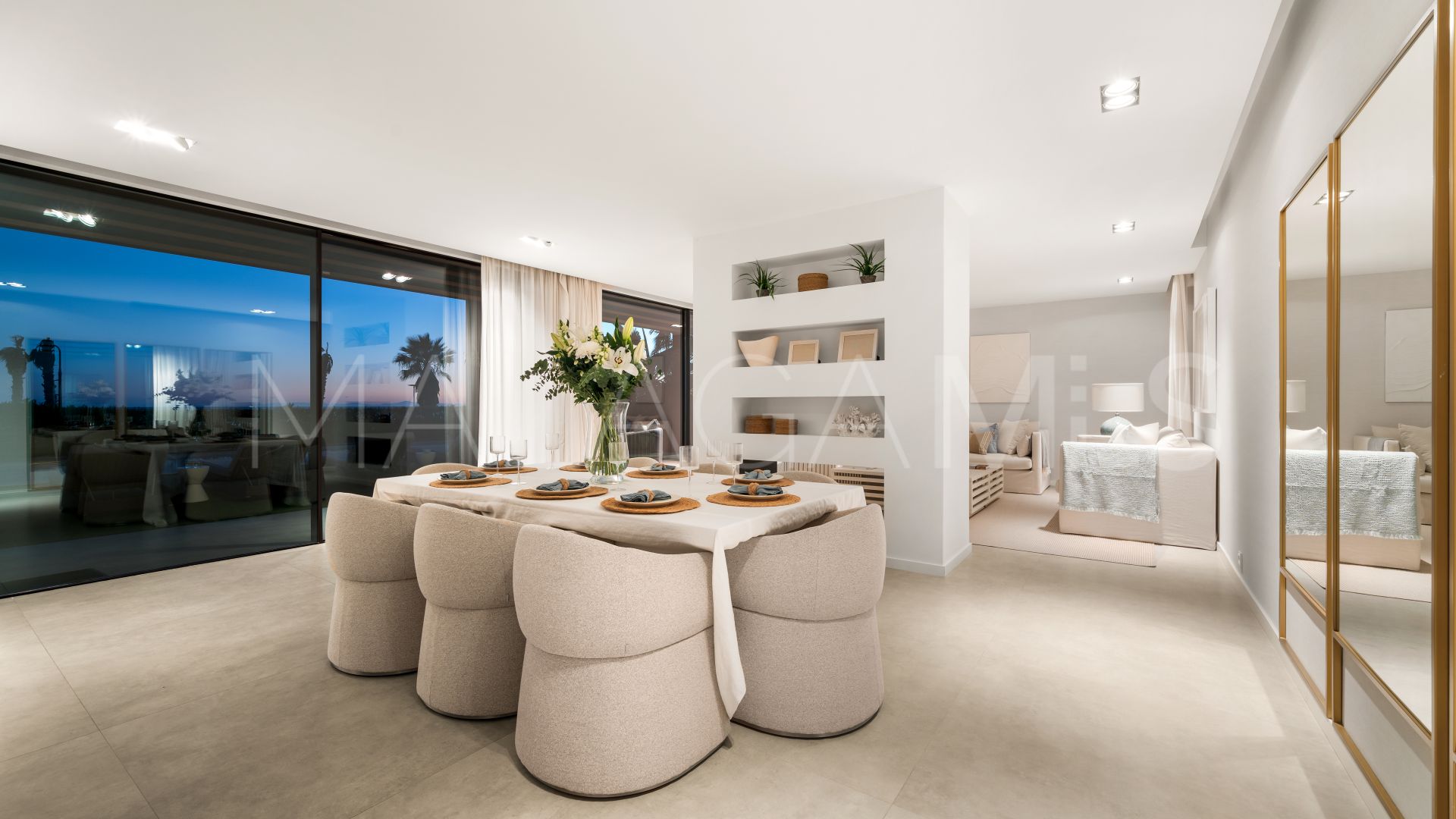 Villa for sale in New Golden Mile