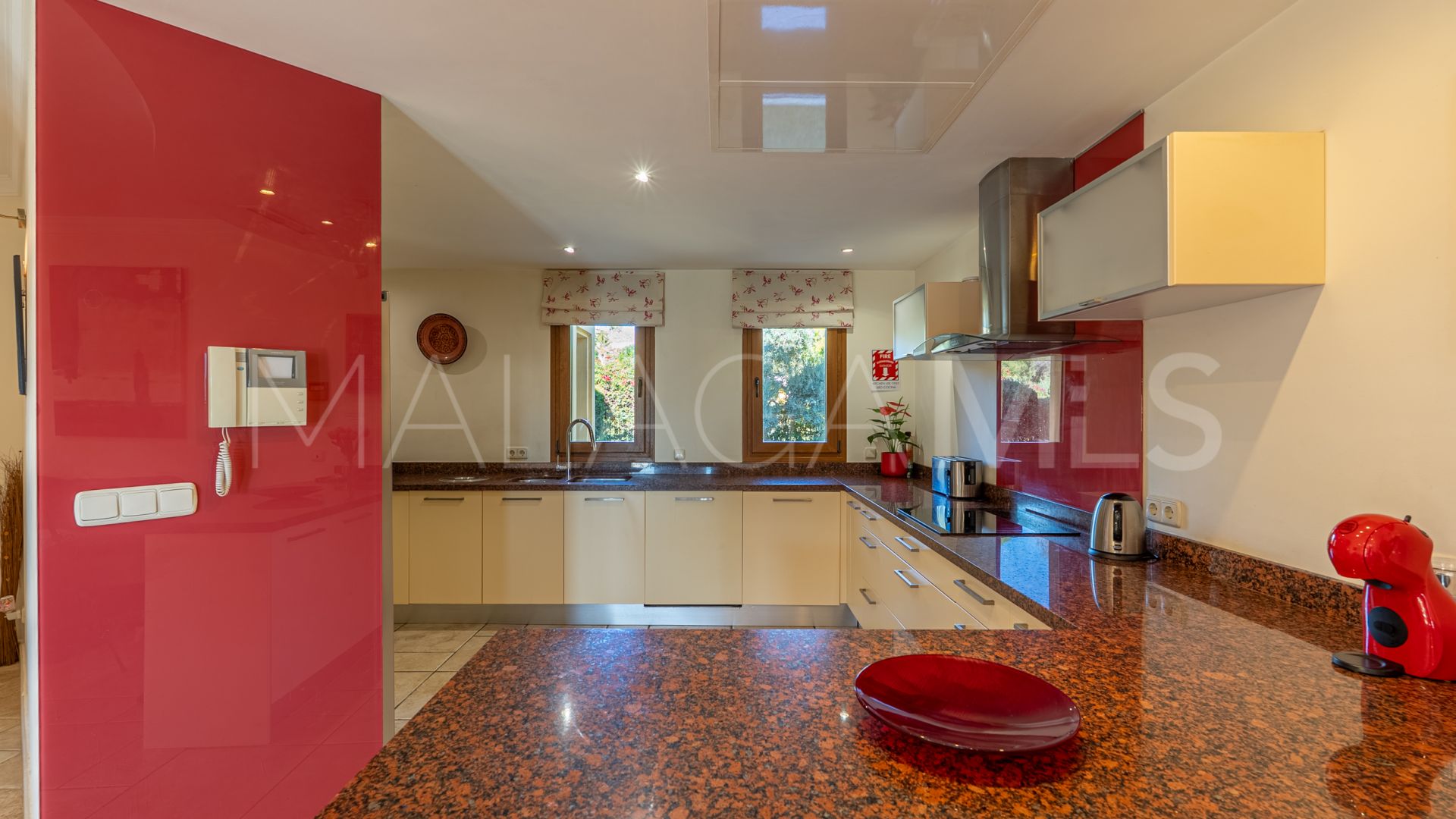 Villa for sale in Los Flamingos Golf