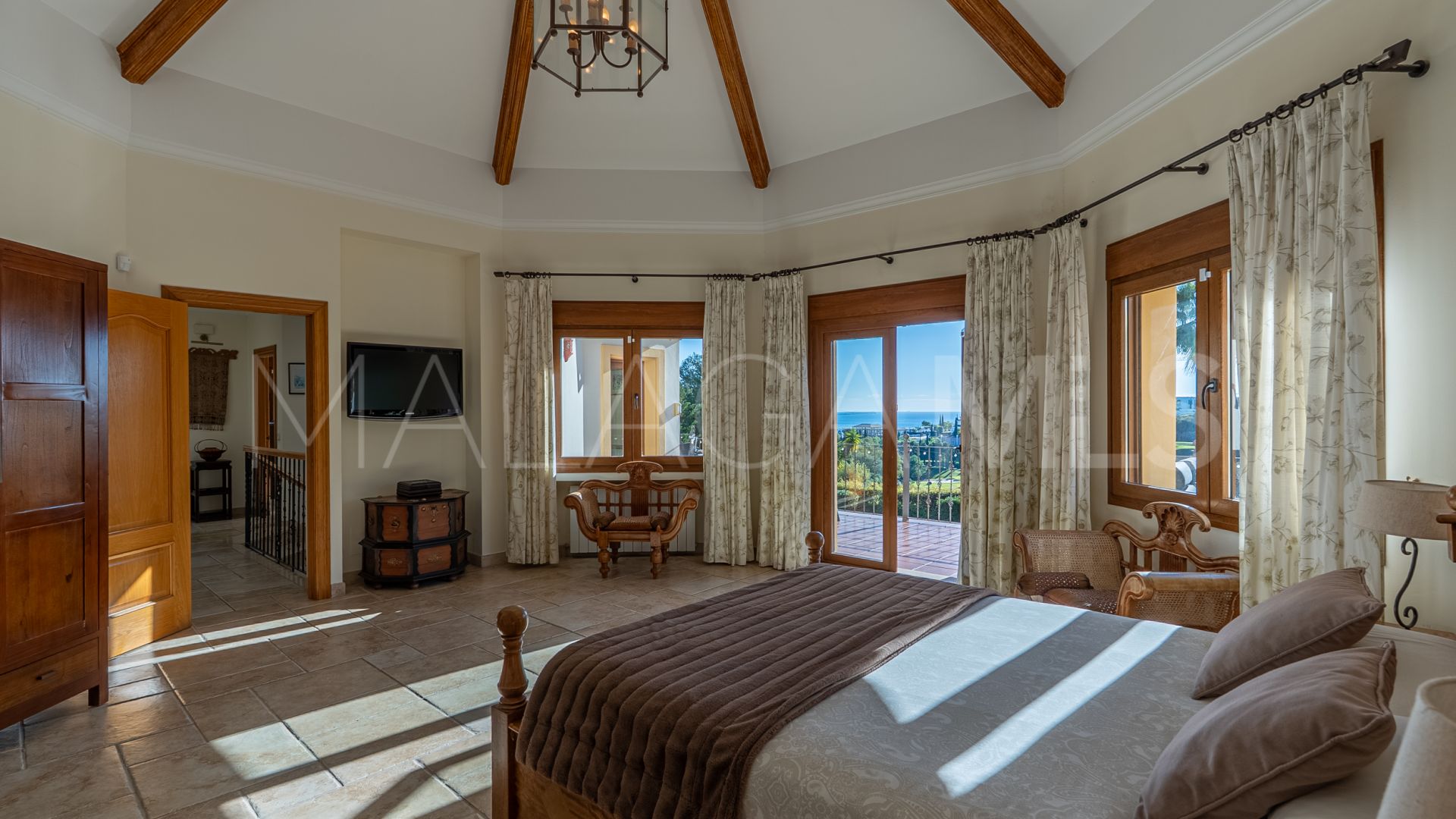 Villa for sale in Los Flamingos Golf