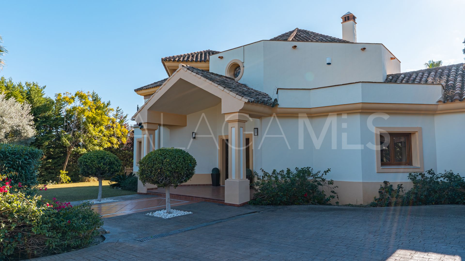 Villa for sale in Los Flamingos Golf