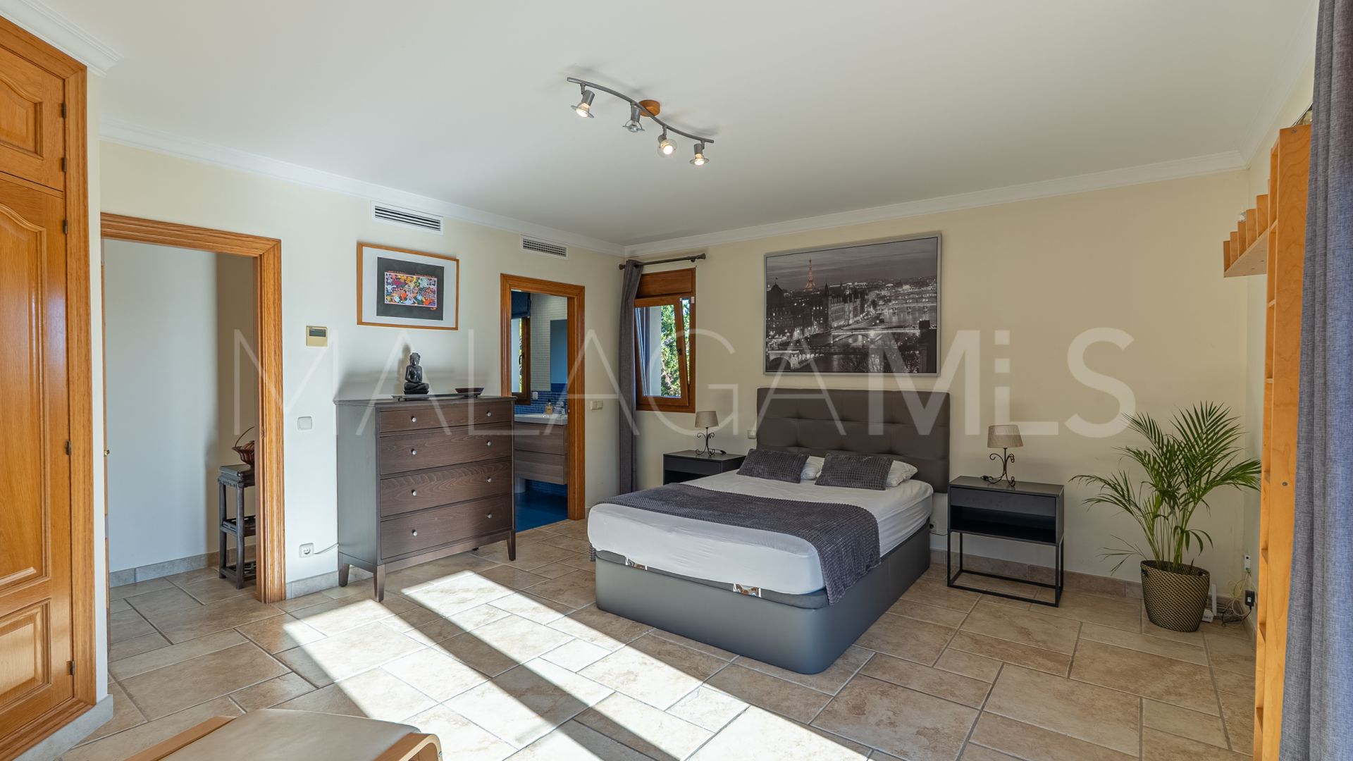 Villa for sale in Los Flamingos Golf