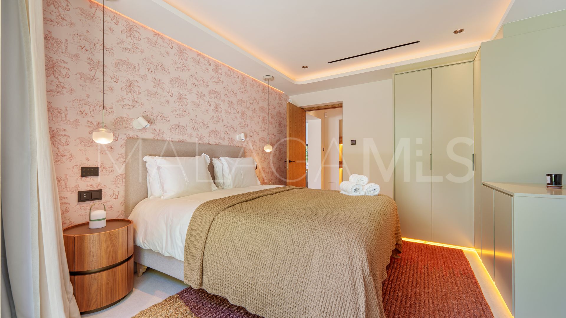 Villa for sale in Marbella - Puerto Banus