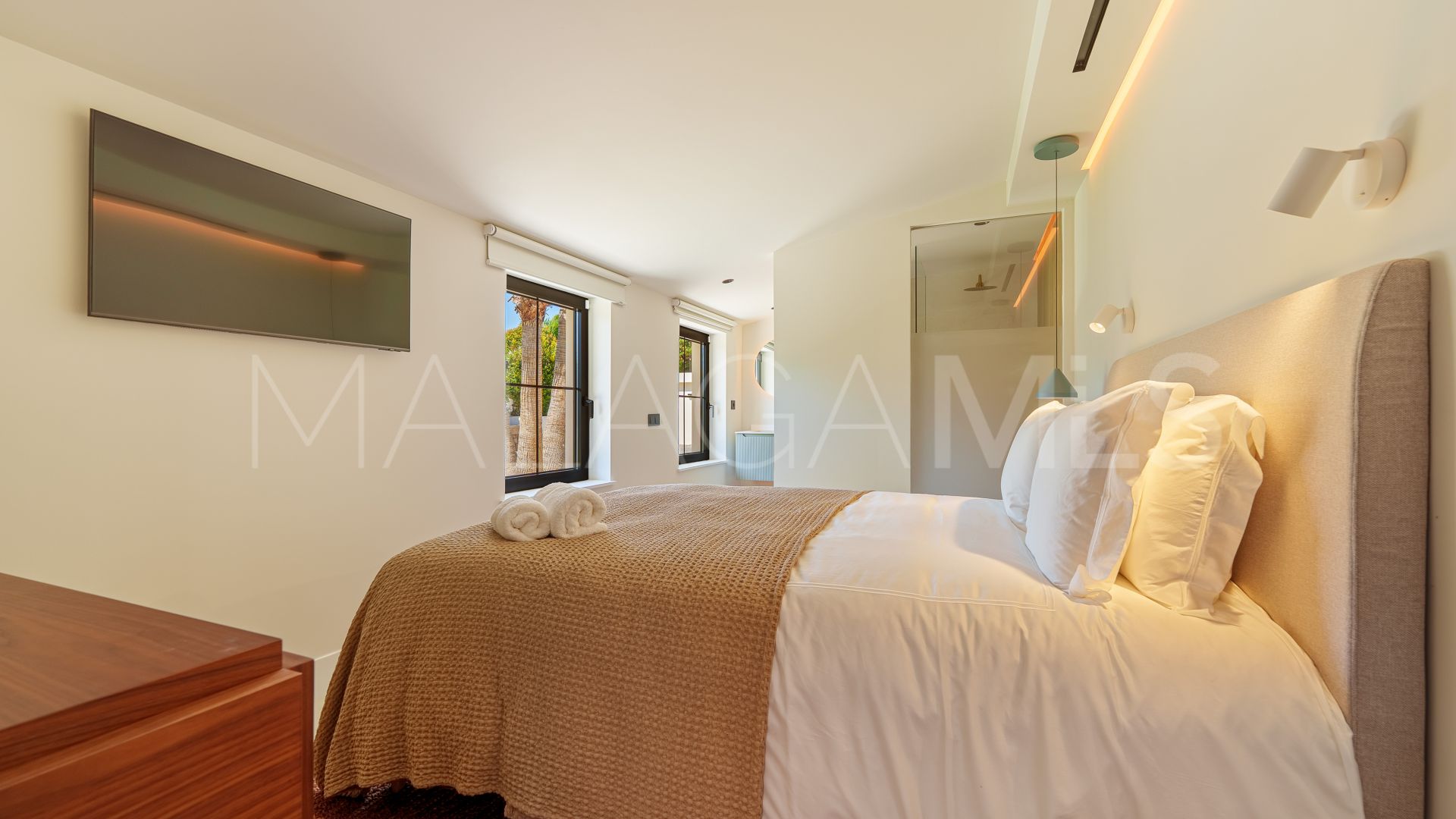 Villa for sale in Marbella - Puerto Banus