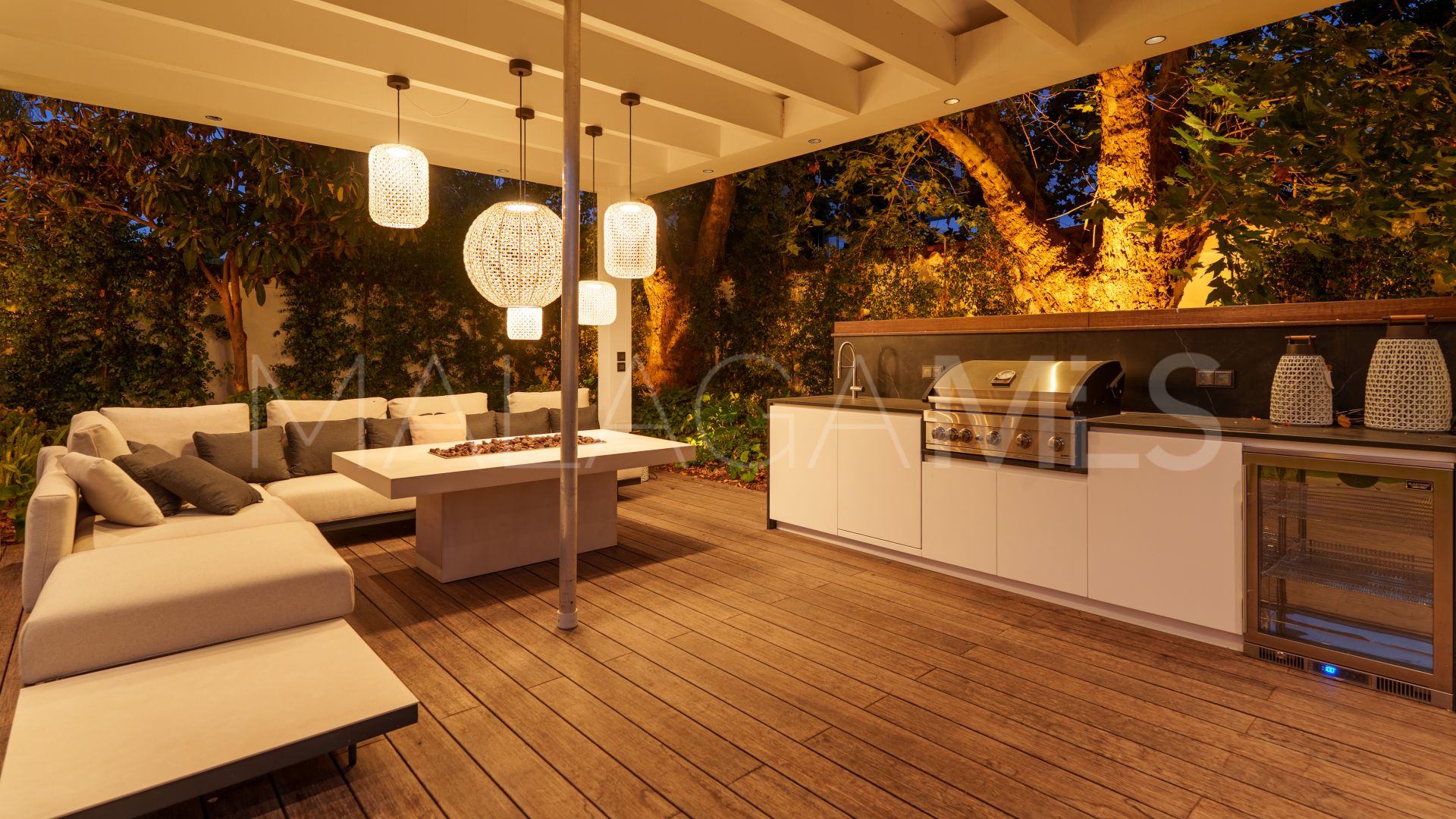 Villa for sale in Marbella - Puerto Banus