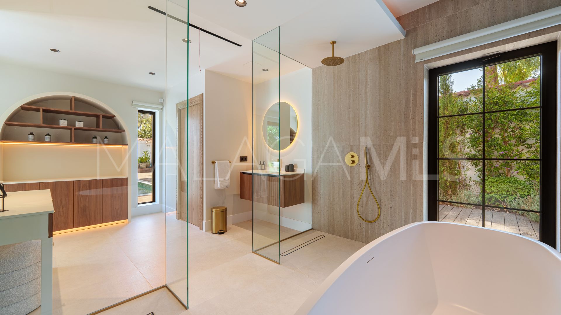 Villa for sale in Marbella - Puerto Banus