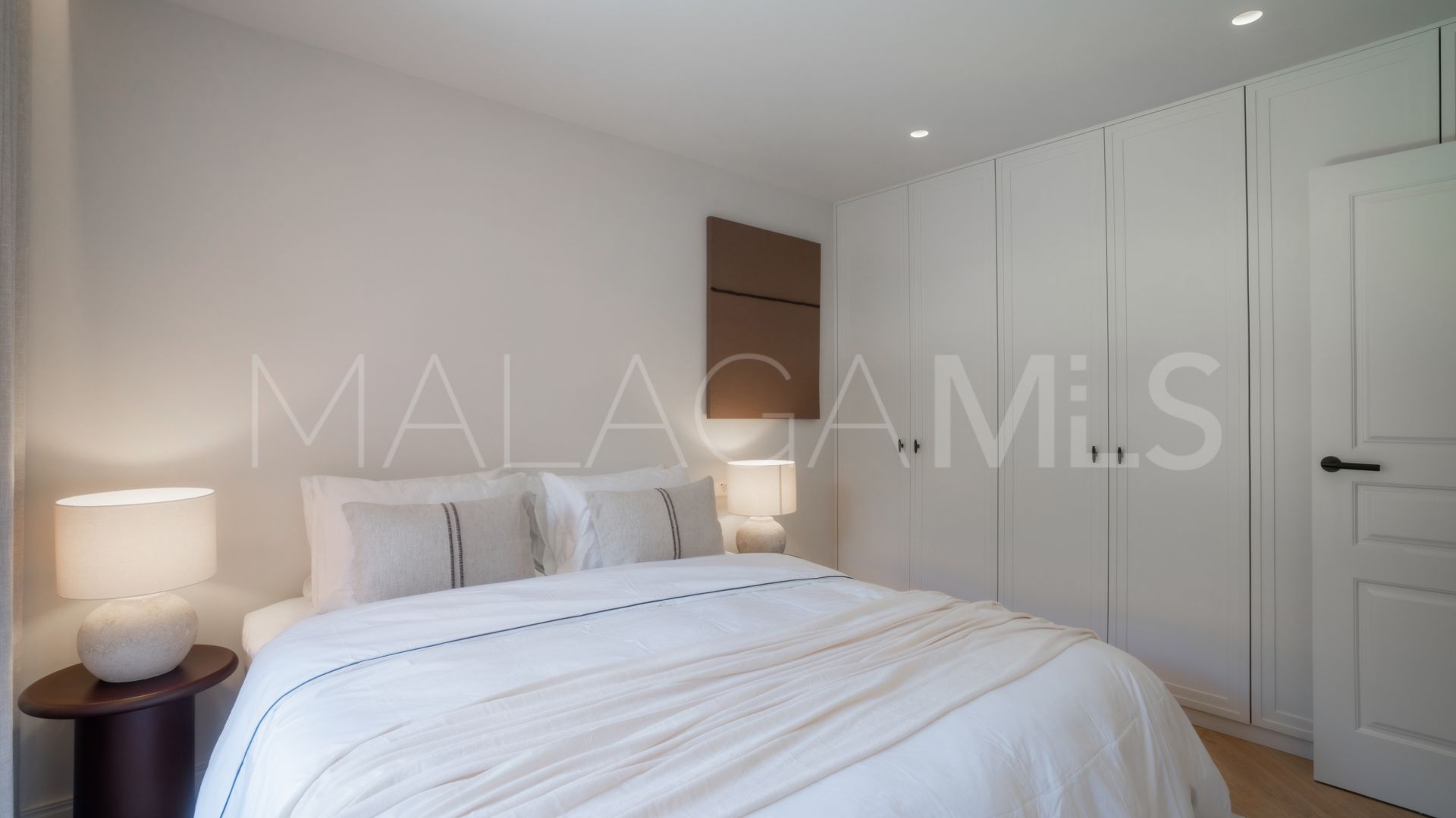 Duplex penthouse with 4 bedrooms for sale in Alminar de Marbella
