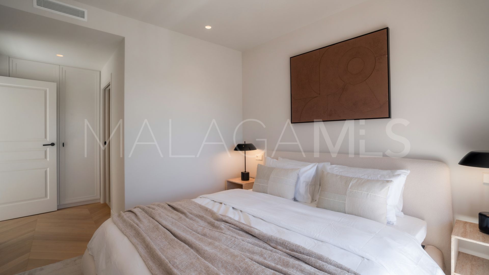 Duplex penthouse with 4 bedrooms for sale in Alminar de Marbella