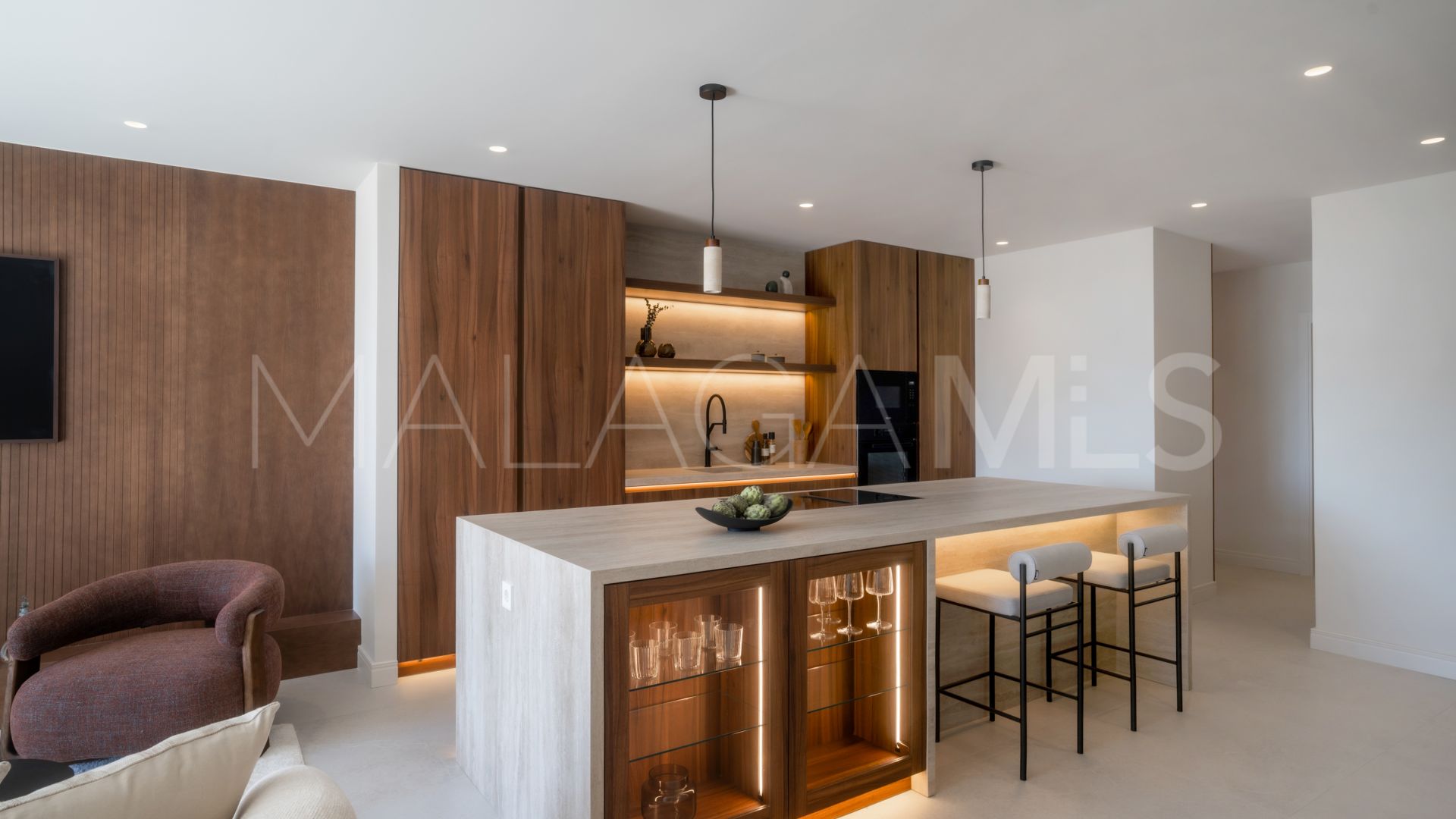 Duplex penthouse with 4 bedrooms for sale in Alminar de Marbella