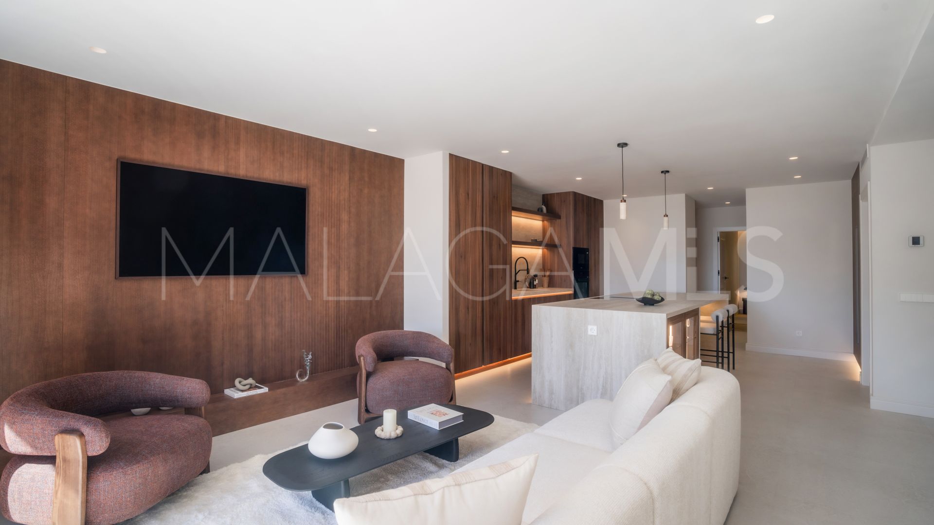 Duplex penthouse with 4 bedrooms for sale in Alminar de Marbella