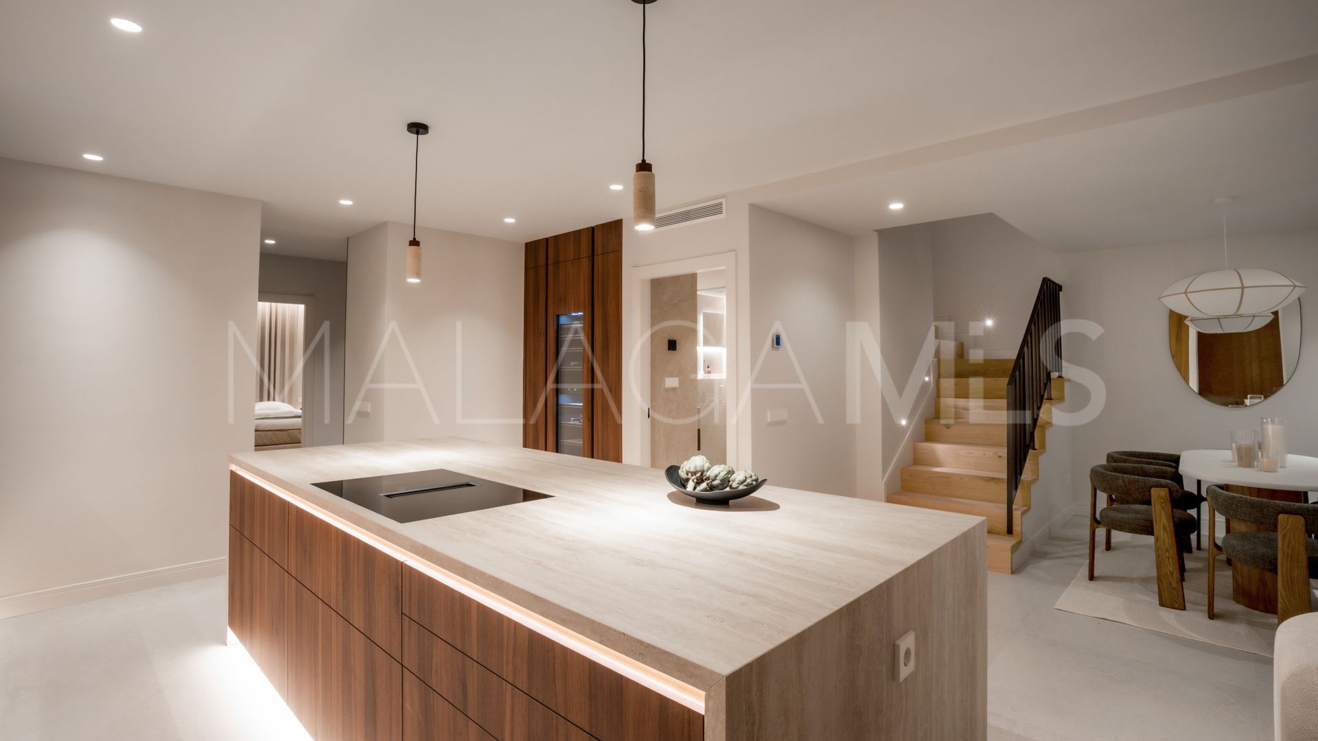 Duplex penthouse with 4 bedrooms for sale in Alminar de Marbella