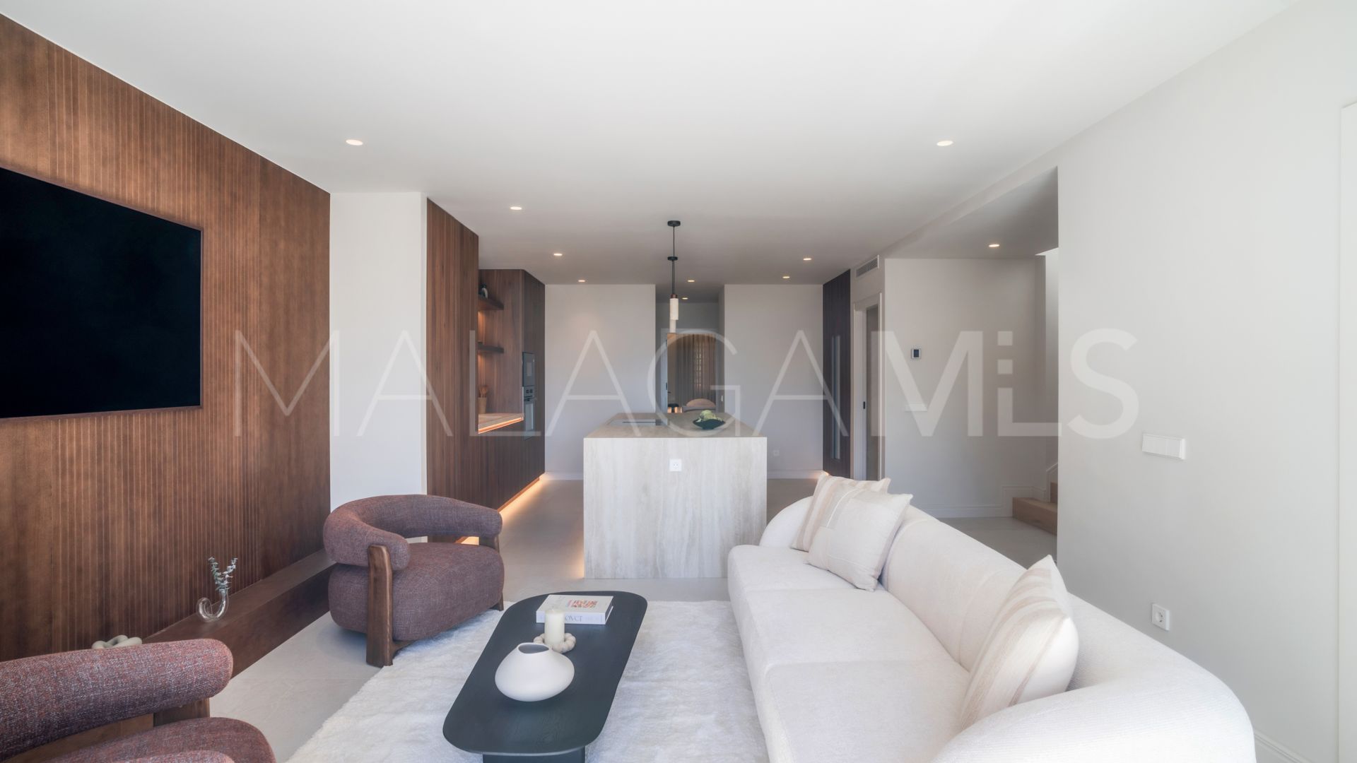 Duplex penthouse with 4 bedrooms for sale in Alminar de Marbella