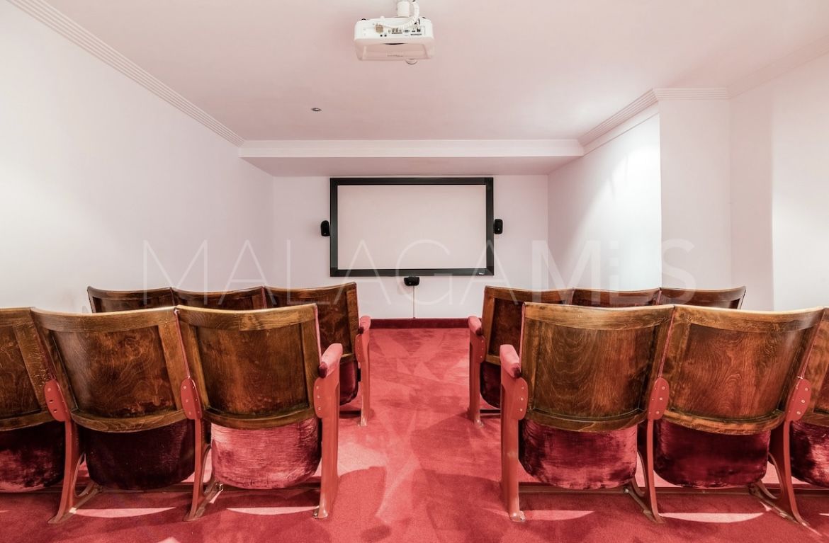 Villa for sale in Artola